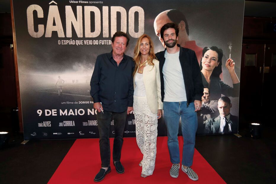 Joaquim de Almeida com a namorada, Patrícia Camacho, e o filho, Lourenço