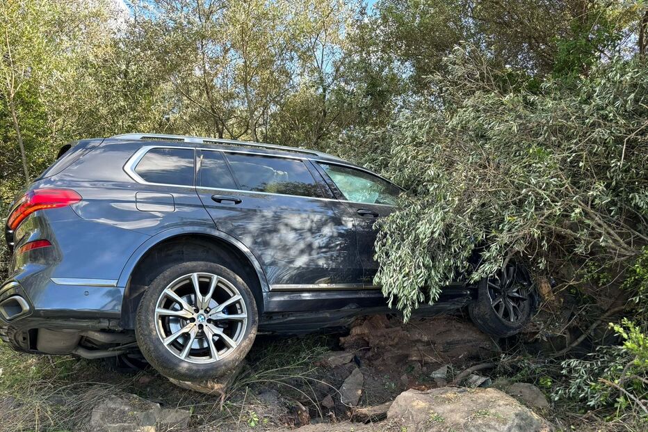 Despiste de carro faz três feridos na EN4 junto a Estremoz