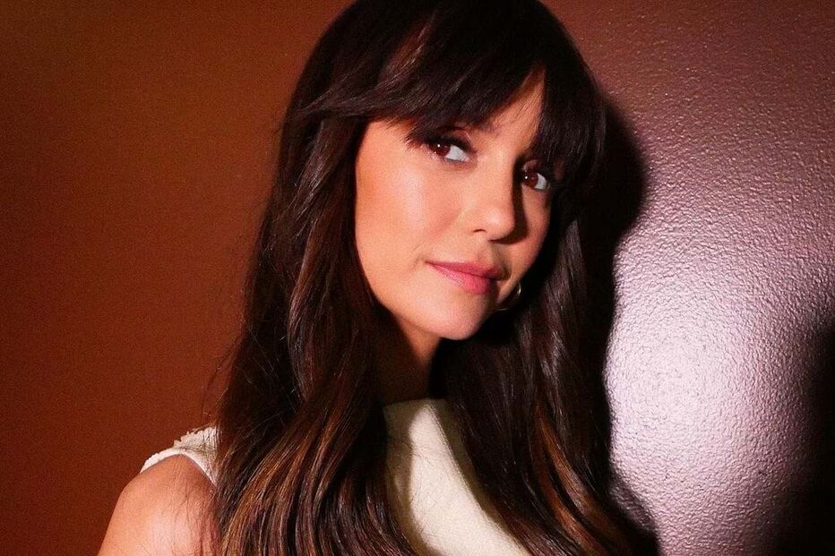 Nina Dobrev