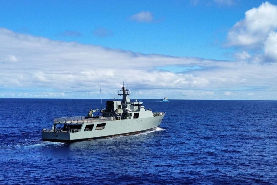 Marinha portuguesa acompanha navio russo durante 100 horas em águas nacionais 