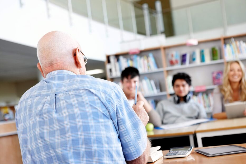 Criação de escalão extra pode beneficiar docentes excluídos