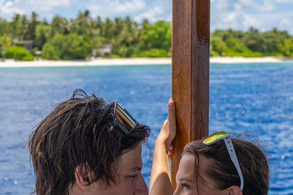 Millie Bobby Brown com Jake Bongiovi