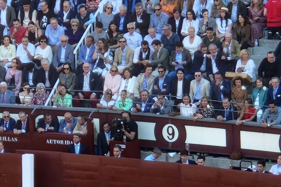 Cayetano Rivera após ser colhido