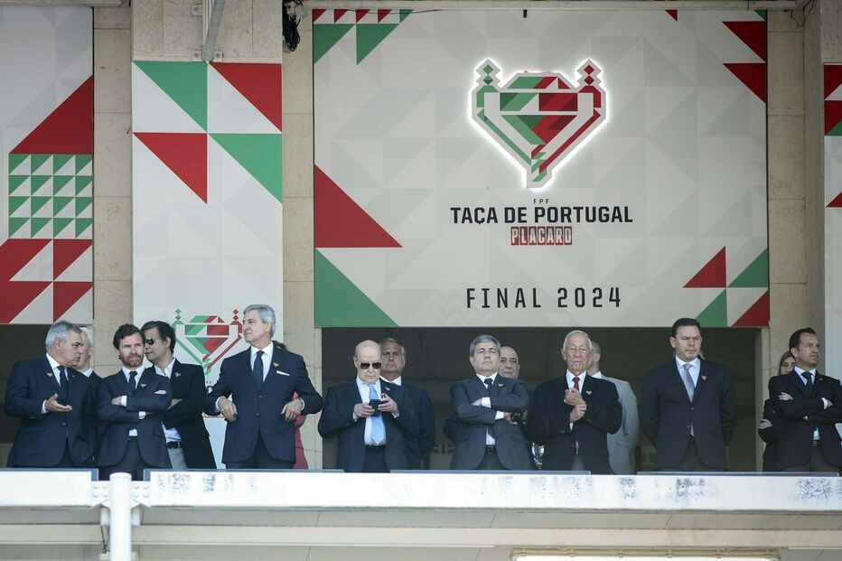 Villas-Boas, Pinto da Costa, Marcelo Rebelo de Sousa, Luís Montenegro e Frederico Varandas assistem à final da Taça de Portugal no Jamor