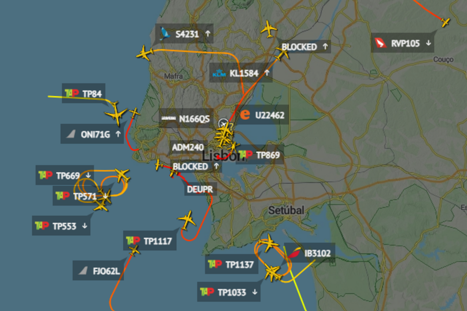 Chegada de Zelensky fecha aterragens e descolagens em Lisboa