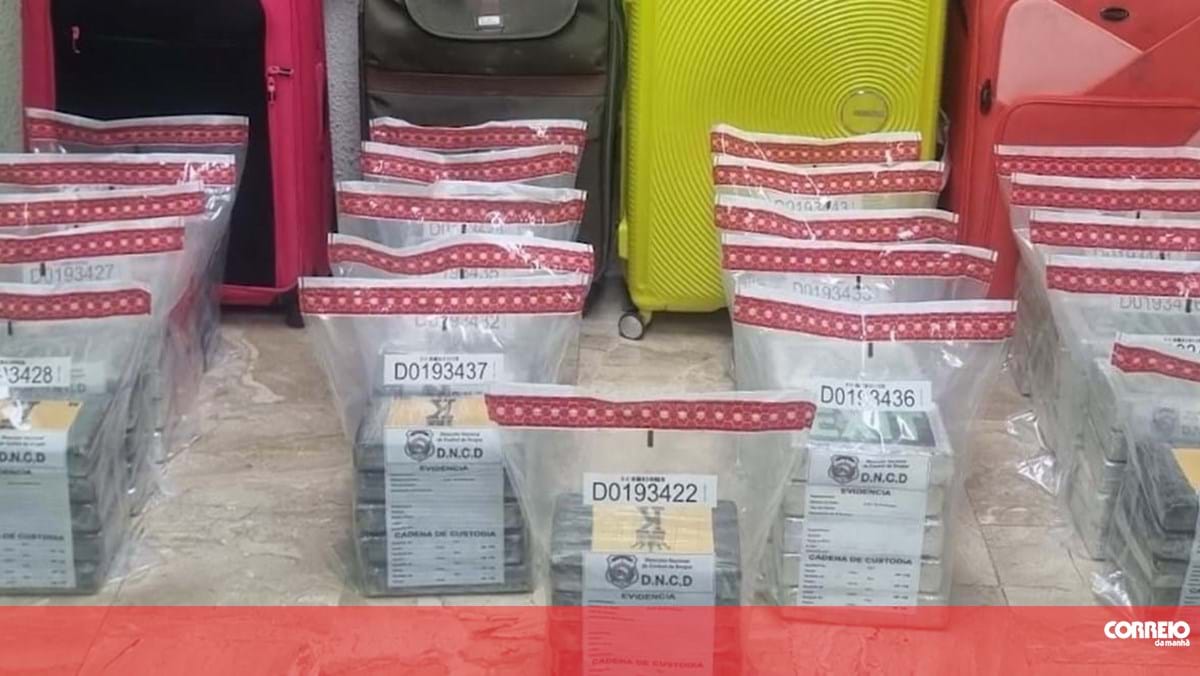 Turistas portugueses escondiam 104 pacotes de cocaína nas malas de viagem na Republica Dominicana