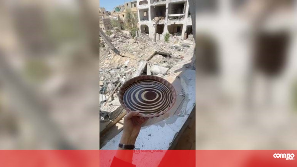 Mãe palestiniana viraliza ao publicar vídeo em que prepara bolo no meio dos escombros em Gaza – Guerra Israel-Hamas