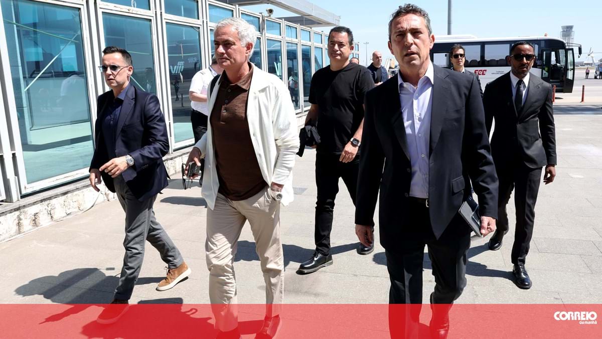Mourinho recebido por multidão de adeptos do Fenerbahçe em Istambul – Futebol