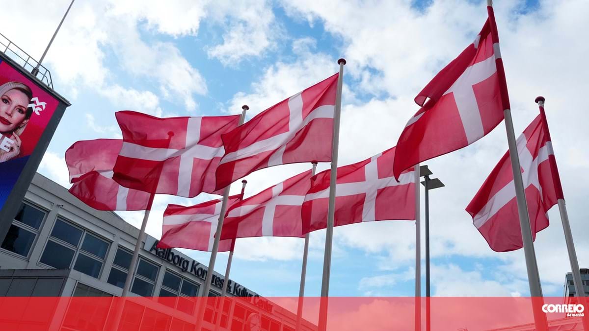 Seleção masculina da Dinamarca recusa aumento salarial para manter igualdade de género com equipa feminina – Futebol
