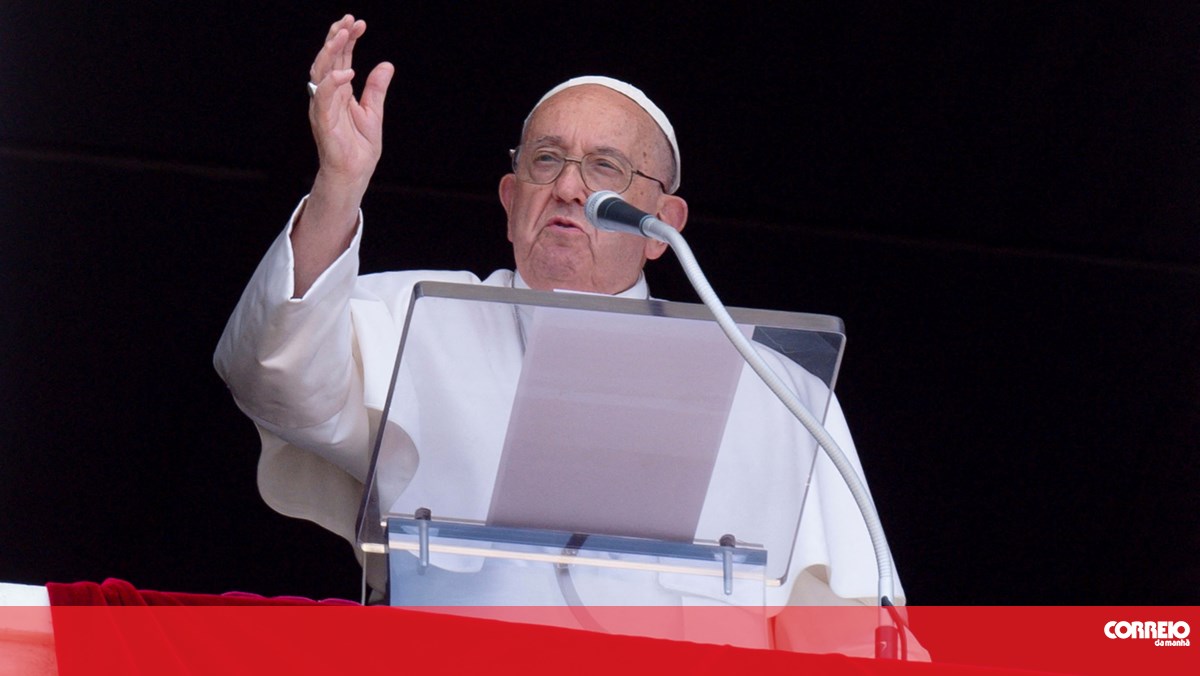 Papa Francisco pede que se reze pela paz no mundo