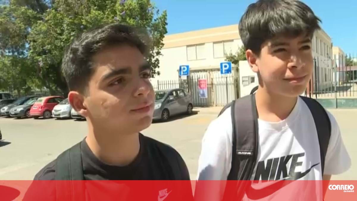 "Não estava à espera que fosse tão fácil": Alunos de Faro sobre prova final de português do 9.º ano