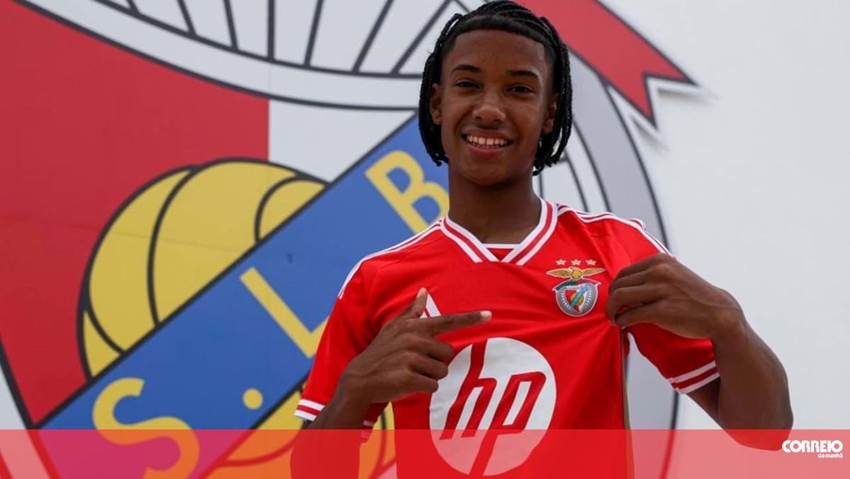 Filho de Yannick Djaló assina pelo Benfica