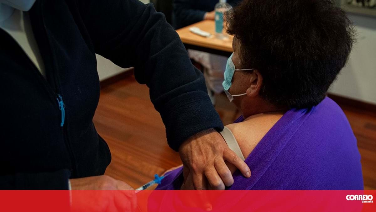 Um milhão de portugueses acima dos 60 anos sem vacina da gripe – Sociedade