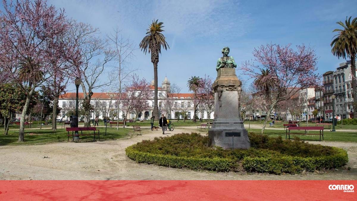 Homem esfaqueado na Praça da República no Porto – Portugal