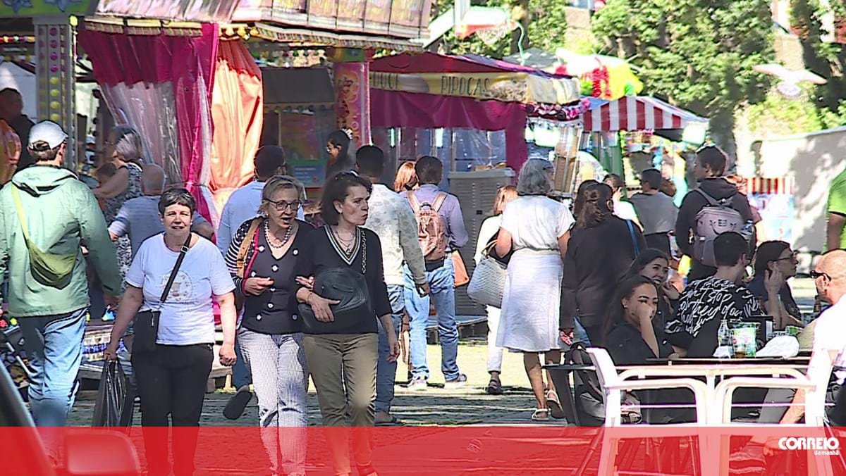 "Sardinha não está no ponto, mas dá para repetir": São João já chegou ao Porto