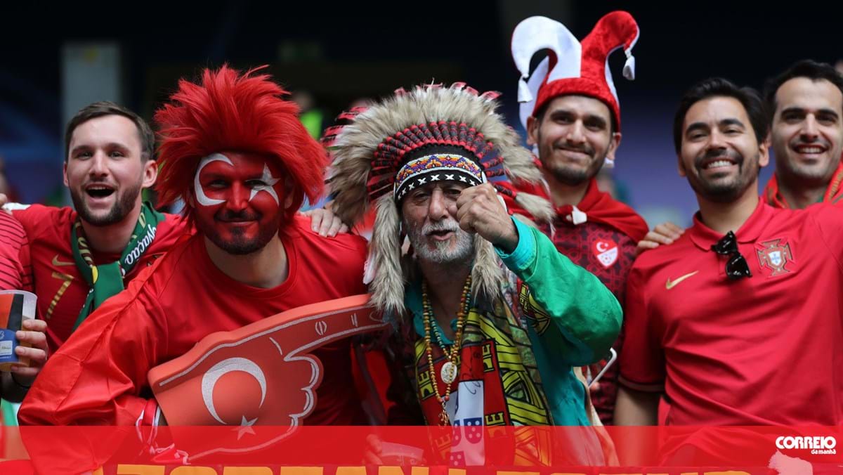 Com alegria e esperança: Portugueses vestem-se a rigor para apoiar Seleção no jogo com a Turquia para o Euro 2024