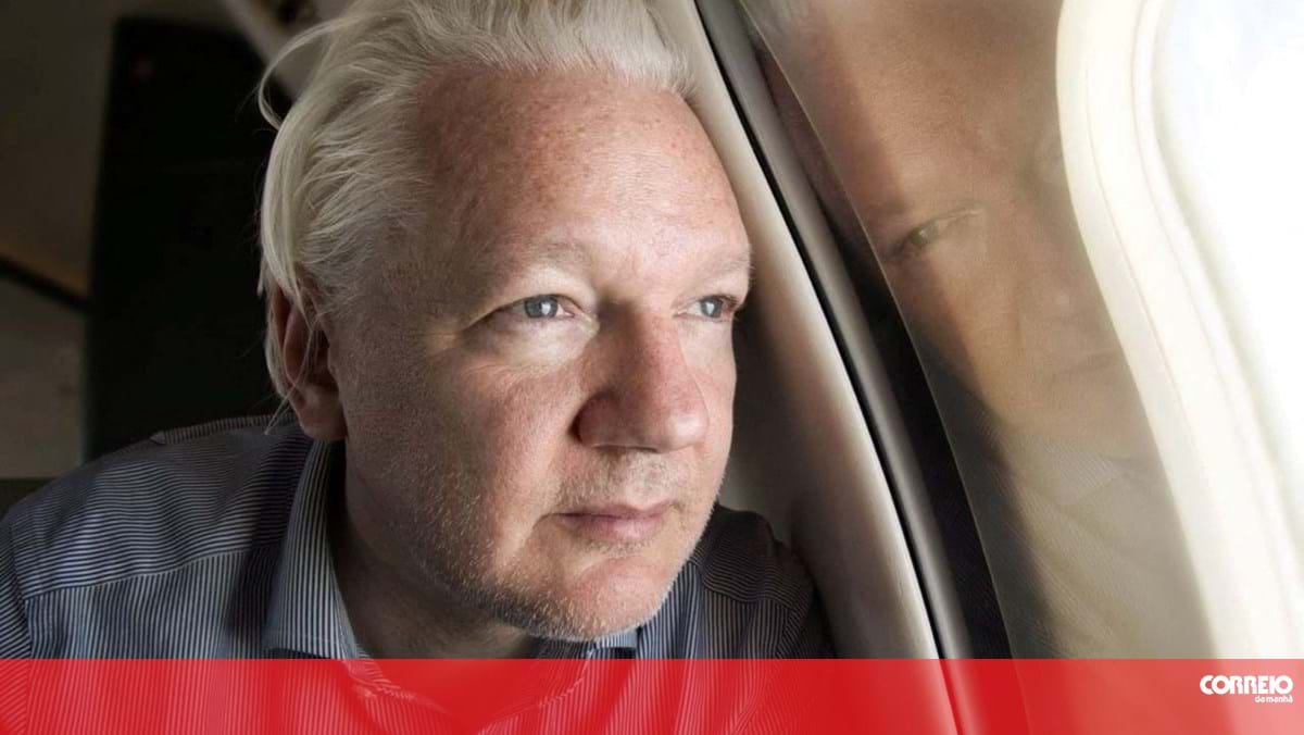 Avião que transporta Julian Assange foi usado por Taylor Swift para ver namorado no Super Bowl