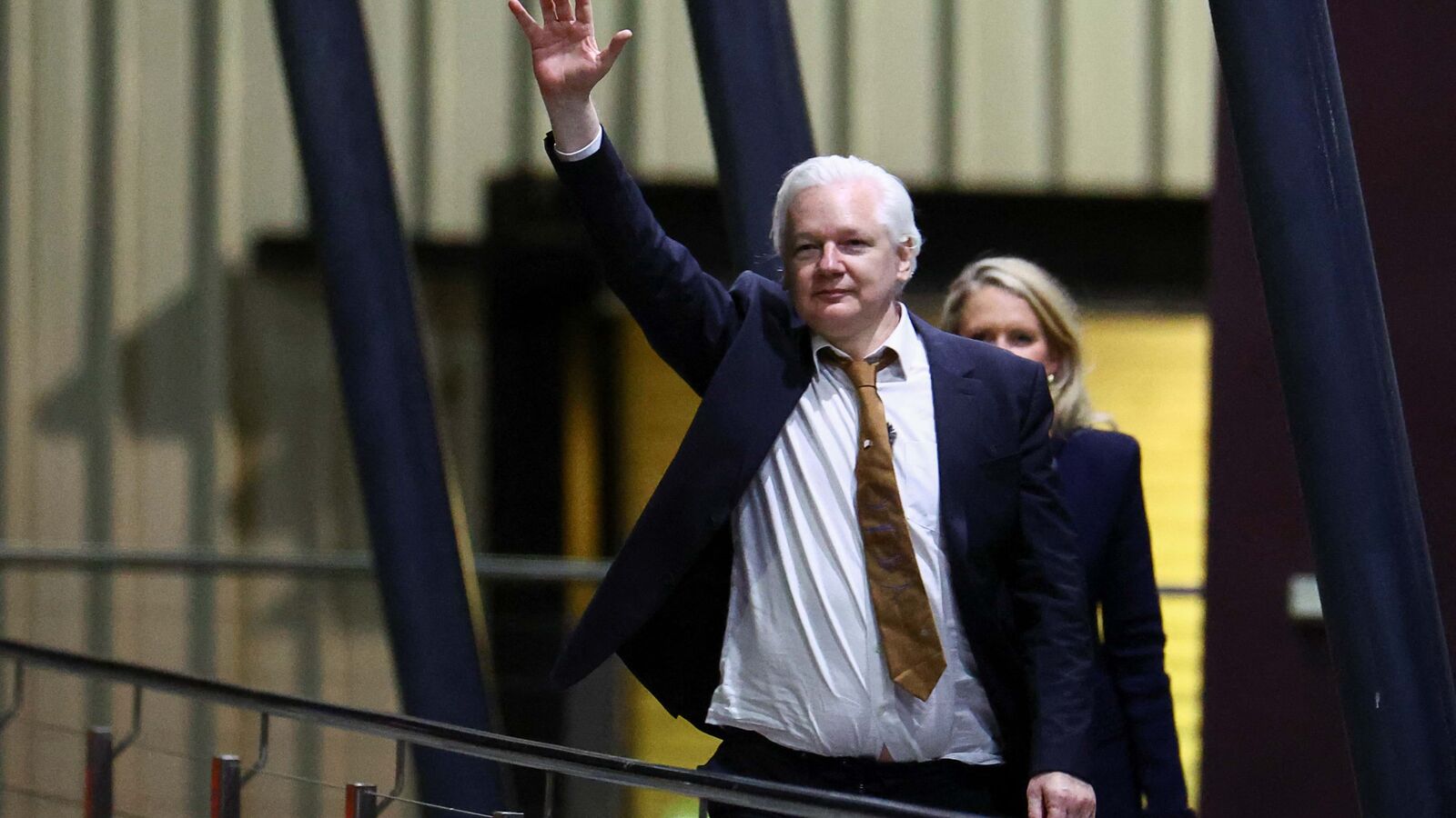 Fundador do Wikileaks regressou à Austrália após ter chegado a acordo com os EUA para a sua libertação. 