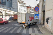 António Costa distrai-se, estaciona em lugar proibido e polícia bloqueia-lhe o automóvel. Veja a imagem