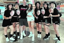 Grupo com Nuno Santos no Aeroporto de Lisboa