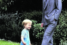 Rei Carlos III com William