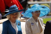 Rainha Camila e Camilla Wood, condessa de Halifax