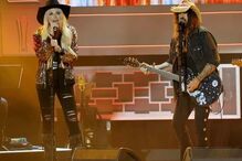 2024-06-19_21_00_34 billyraycyrus_1693089714_3178189336025551811_14515448.jpg