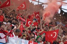 Adeptos turcos vão fazer do Signal Iduna Park um inferno para os portugueses