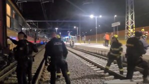 Sobe para quatro o número de mortos em colisão entre dois comboios na República Checa 