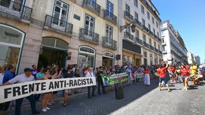 Manifestantes homenageiam Alcindo Monteiro, cabo-verdiano assassinado há 29 anos em Lisboa
