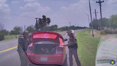 Polícia do Texas encontra três imigrantes sem documentos em bagageira de carro