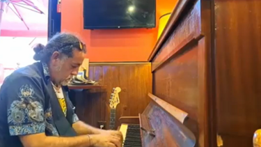 "Esfaqueei-o na cabeça e em várias partes do corpo”: Arguido descreve morte do pianista Pedro Queiroz