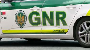 Jovem morre atropelado por camião em Almada