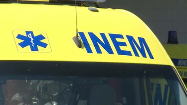 Jovem de 24 anos esfaqueia homem com faca da cozinha após conflito amoroso