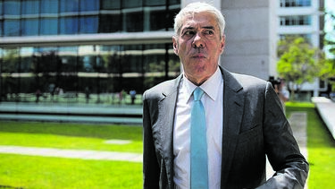 José Sócrates e Santos Silva vão a julgamento por três crimes de branqueamento de capitais