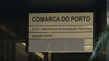 Procurador do Ministério Público trava preso que batia em polícia