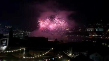 Céus do Porto em festa: Fogo de artíficio assinala São João
