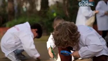 Ensino e tecnologia de mãos dadas para aproximarem as crianças da ciência 