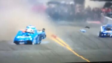 Piloto várias vezes campeão escapa à morte após explosão de motor de carro