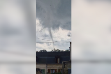 Vídeo mostra o momento em que um "mini tornado" passa em França
