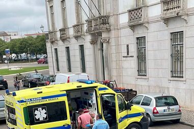 Homem esfaqueado em plena luz do dia no centro de Estremoz