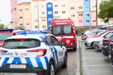 Idoso morto à facada no regresso do almoço no Seixal