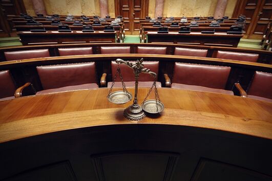 Tribunal 