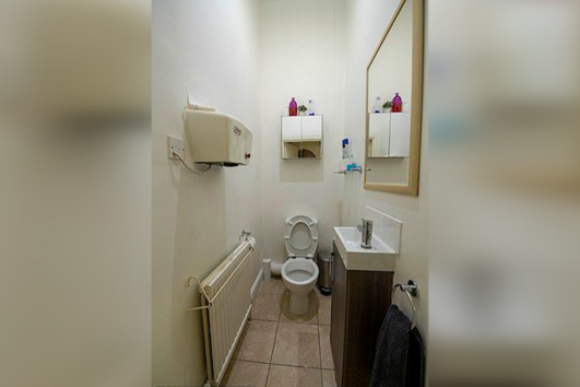 Julian Assange na prisão 