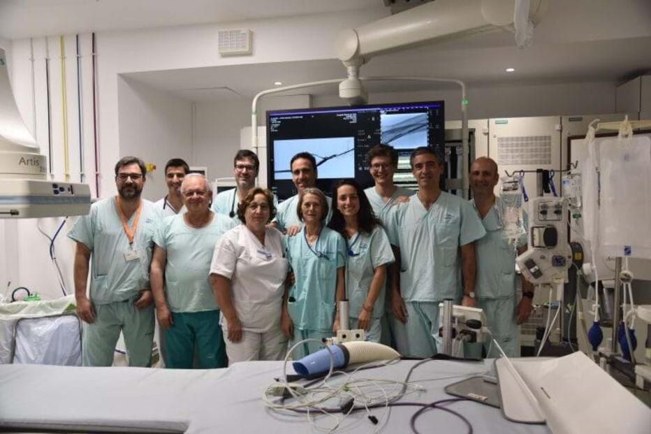 Hospital Garcia de Orta realiza procedimento inédito no país de acesso vascular para hemodiálise