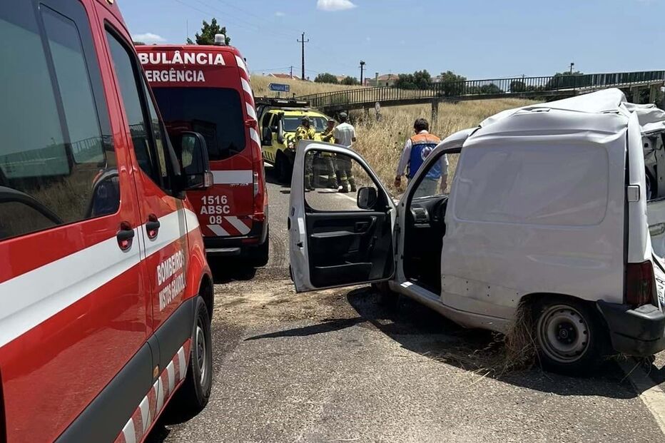 Colisão provoca dois feridos no IC1 em Grândola
