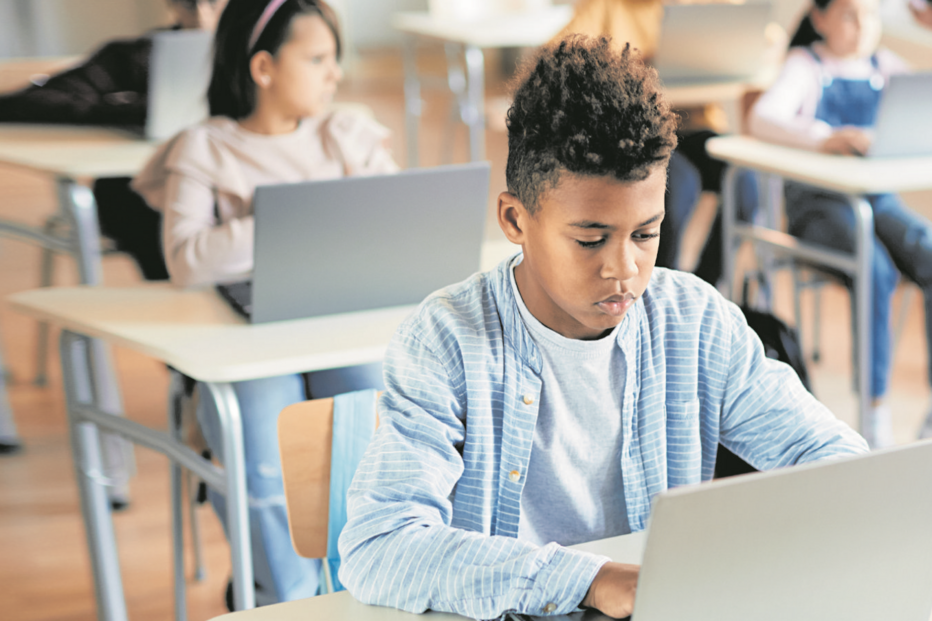 Aluno xxx escola xxx computador xxx