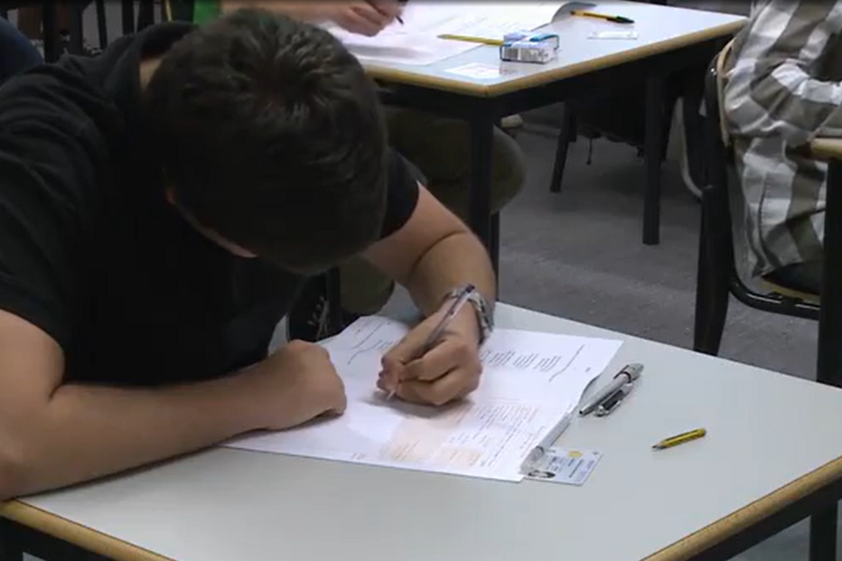 Falhas na Internet bloqueiam provas de aferição do 8.º ano de milhares de alunos em Portugal