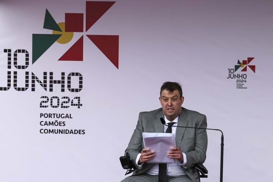 Rui Rosinha, bombeiro, esteve hospitalizado seis meses depois de ficar ferido no combate aos incêndios em 2017