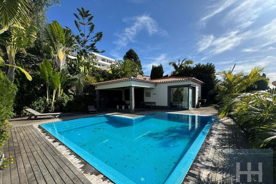 Eric Clapton compra casa na Madeira por 1,5 milhões de euros